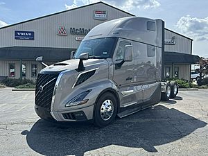 2026 Volvo VNL 860 - Sleeper Truck