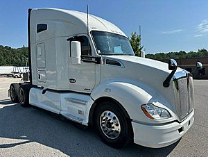 2021 Kenworth T680 - Sleeper Truck