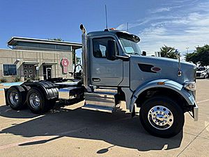 2022 Peterbilt 567 - Day Cab