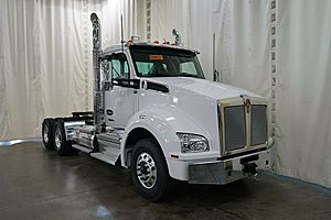 2026 Kenworth T880 - Day Cab