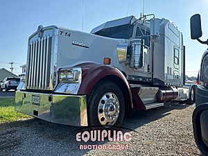 2012 Kenworth W9 Series - Sleeper Truck