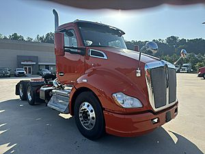 2020 Kenworth T680 - Day Cab