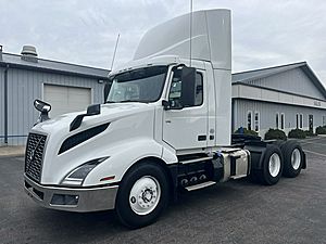 2019 Volvo VNL - Day Cab