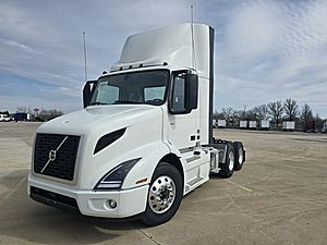 2026 Volvo VNR64T300 - Day Cab
