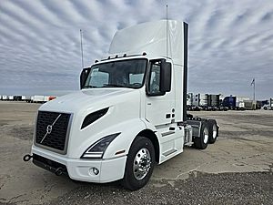 2026 Volvo VNR64T300 - Day Cab