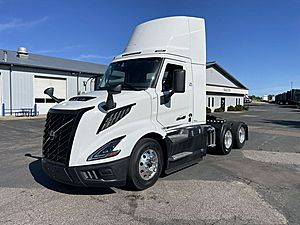2025 Volvo VNL - Day Cab