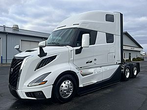 2025 Volvo VNL 860