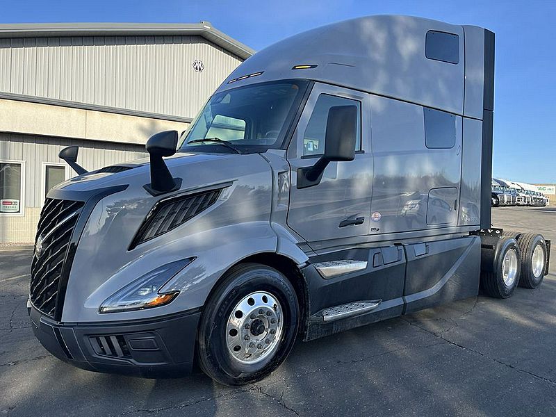 2025 Volvo Trucks VNL 860