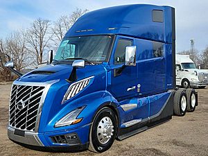 2025 Volvo VNL 860 - Sleeper Truck