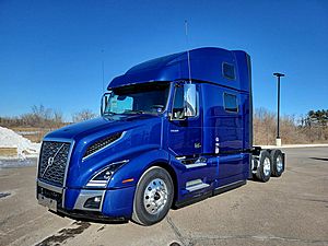 2025 Volvo VNL 860 - Sleeper Truck