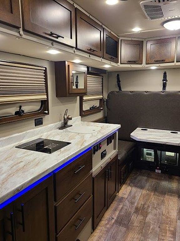 2024 Volvo Trucks VNL