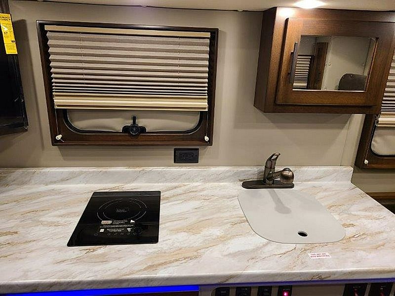 2024 Volvo Trucks VNL