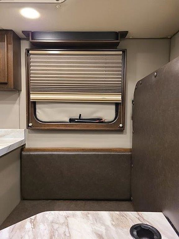 2024 Volvo Trucks VNL