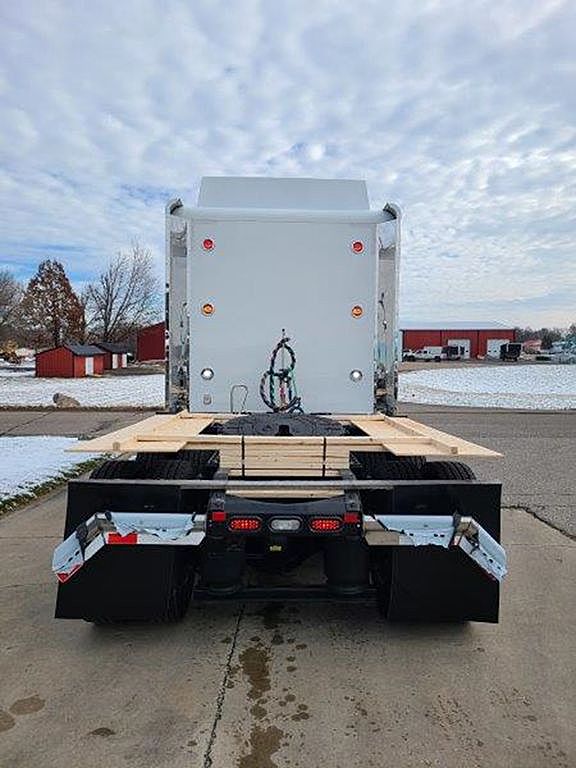 2024 Volvo Trucks VNL