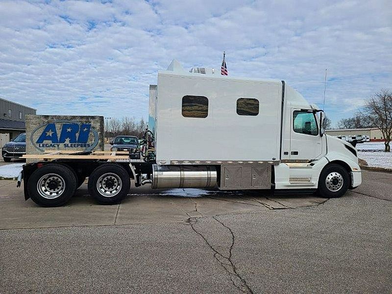 2024 Volvo Trucks VNL
