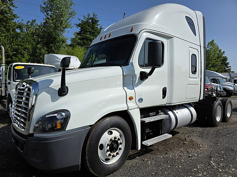 2020 Freightliner CASCADIA 125