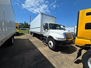 2019 International DuraStar 4300 - Dry Van