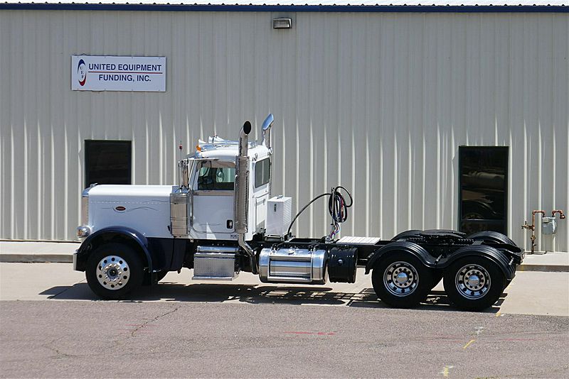 2020 Peterbilt 389