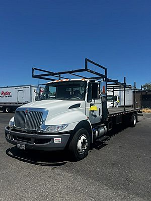 2018 International DuraStar 4300 - Stake Bed