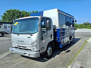 2018 Isuzu NRR - Box Van