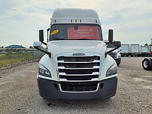 2020 Freightliner Cascadia - Sleeper Truck