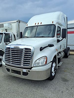 2019 Freightliner Cascadia 125 - Sleeper Truck