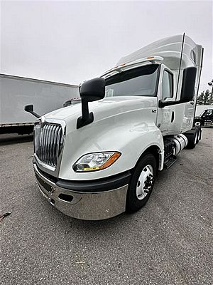 2020 International LT625 - Sleeper Truck