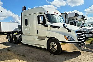 2020 Freightliner Cascadia - Sleeper Truck