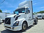 2017 Volvo VNL