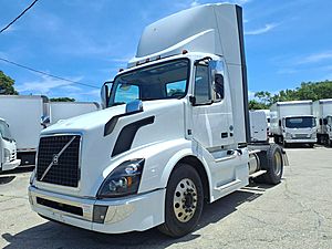 2017 Volvo VNL