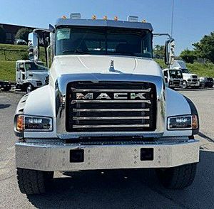 2026 Mack Granite GR64F - Roll-Off
