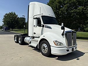 2020 Kenworth T680 - Day Cab