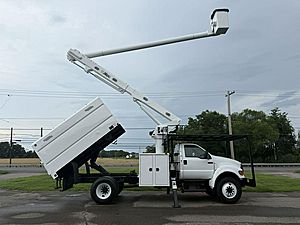 2015 Ford F750 - Bucket Truck