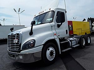 2018 Freightliner Cascadia 125 - Day Cab