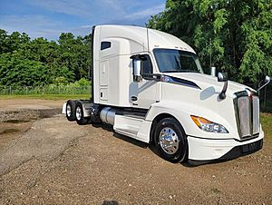2022 Kenworth T680 - Sleeper Truck