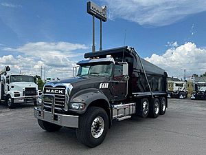 2024 Mack Granite GR64F - Dump Truck