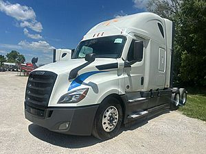 2021 Freightliner Cascadia PT126SLP - Sleeper Truck