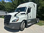 2021 Freightliner Cascadia PT126SLP