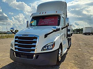 2020 Freightliner Cascadia - Day Cab