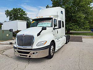 2019 International LT625 - Sleeper Truck
