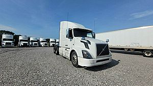 2018 Volvo VNL 740 - Sleeper Truck