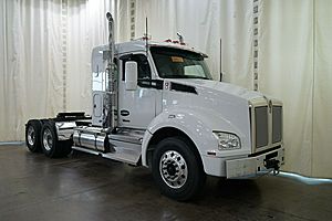 2026 Kenworth T880 - Day Cab
