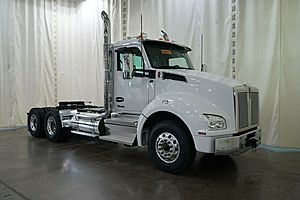 2026 Kenworth T880 - Day Cab