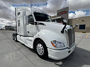 2020 Kenworth T680 - Sleeper Truck