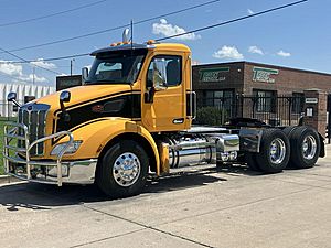 2019 Peterbilt 579 - Day Cab