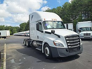 2018 Freightliner Cascadia - Sleeper Truck