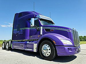 2021 Peterbilt 579 - Sleeper Truck