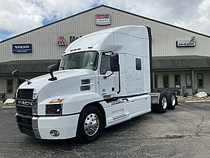 2021 Mack Anthem AN64T - Sleeper Truck