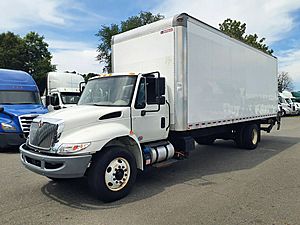 2018 International DuraStar 4300 - Box Van
