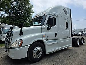 2020 Freightliner Cascadia 125 - Sleeper Truck